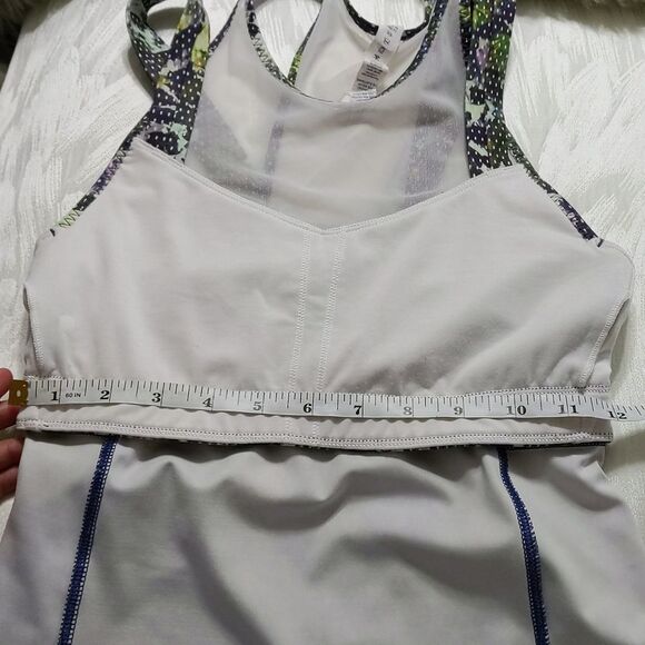 Lululemon Women Tank top Size 4 - Picture 8 of 8